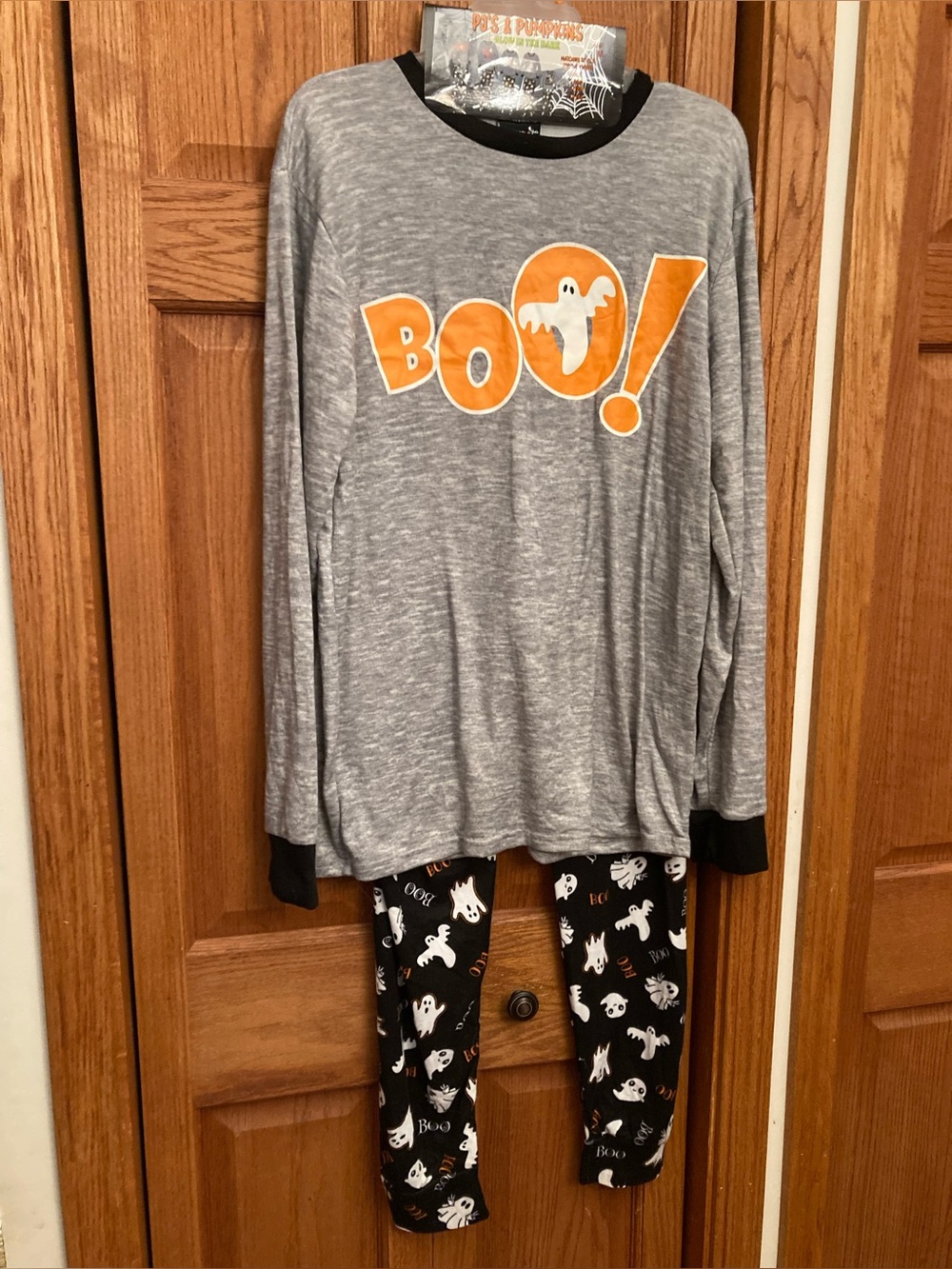 NWT Sz. M Halloween GLOW in the dark pajamas